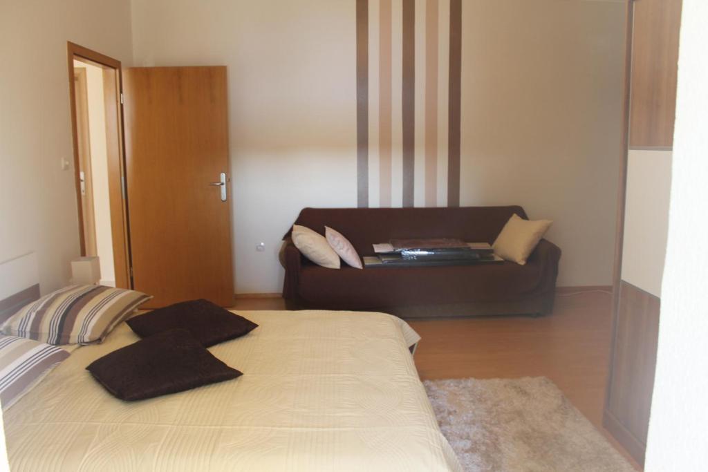Apartments Roko Kolinda بيبينيا المظهر الخارجي الصورة