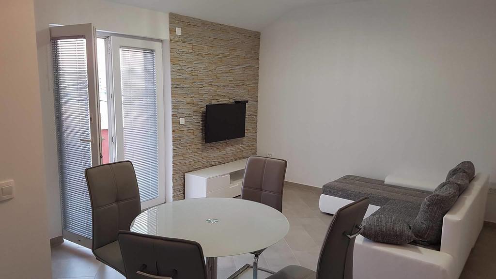 Apartments Roko Kolinda بيبينيا المظهر الخارجي الصورة