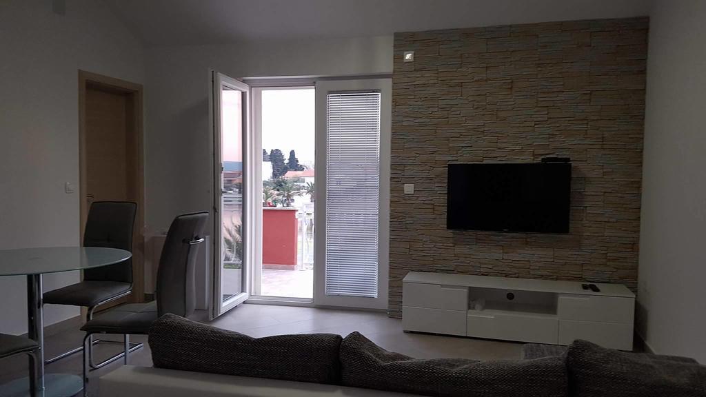 Apartments Roko Kolinda بيبينيا المظهر الخارجي الصورة
