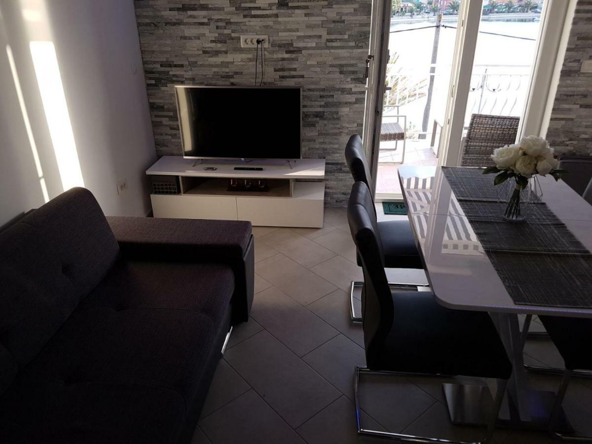 Apartments Roko Kolinda بيبينيا المظهر الخارجي الصورة