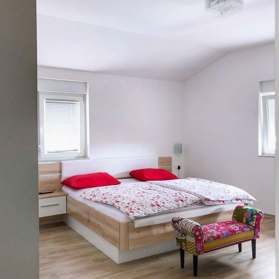 Apartments Roko Kolinda بيبينيا المظهر الخارجي الصورة