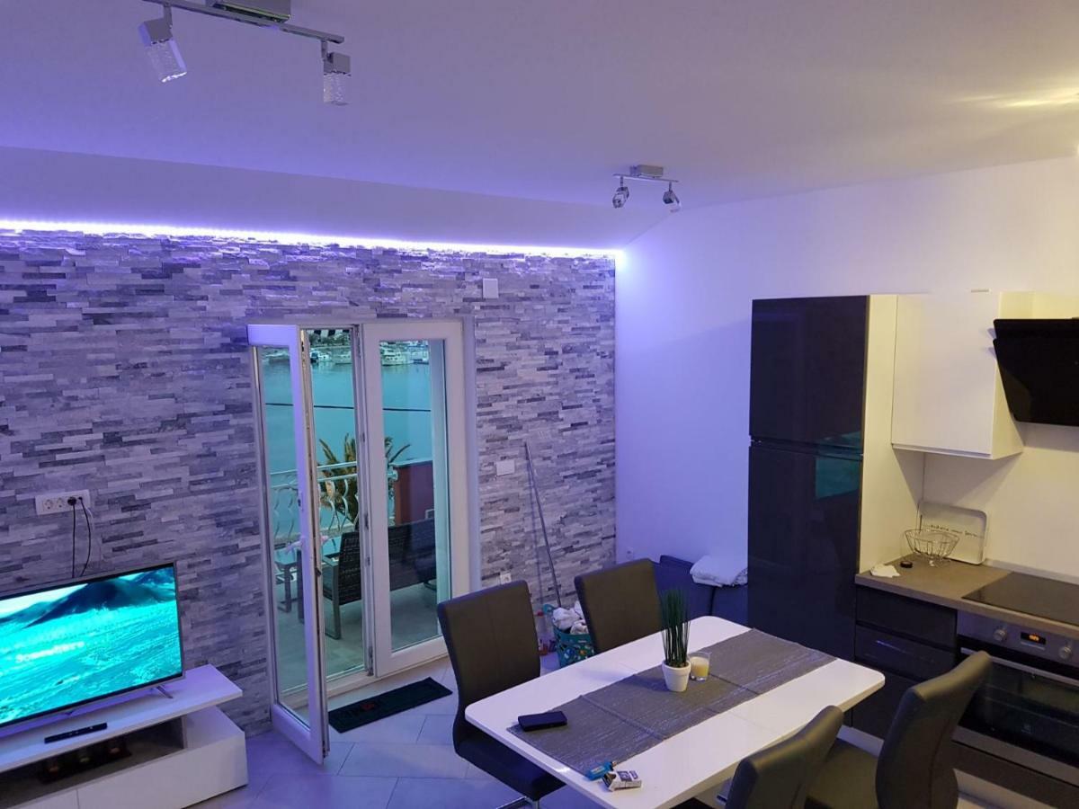 Apartments Roko Kolinda بيبينيا المظهر الخارجي الصورة